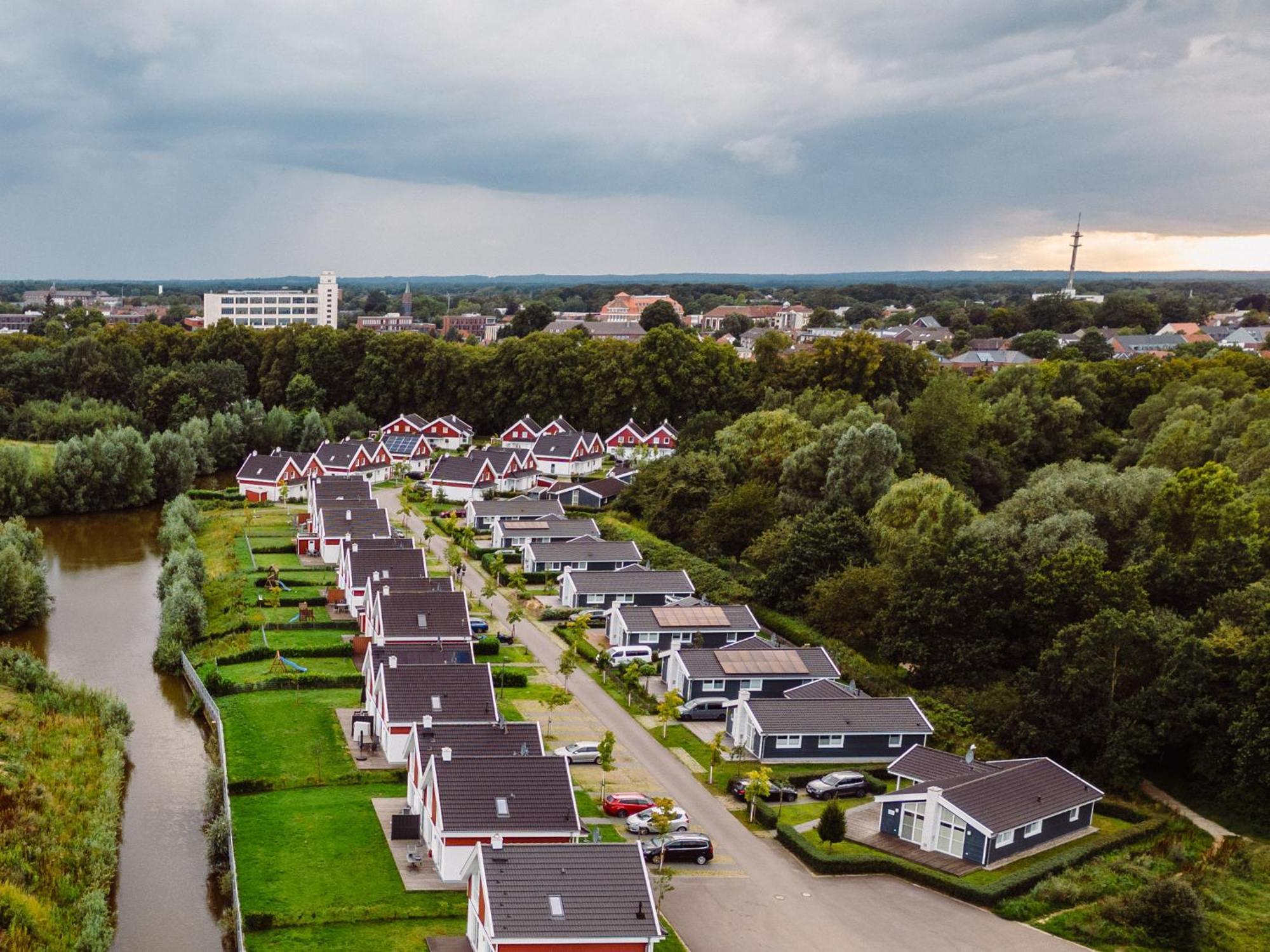 Ferienhaus Nordhorn - Haus Am See Buitenkant foto